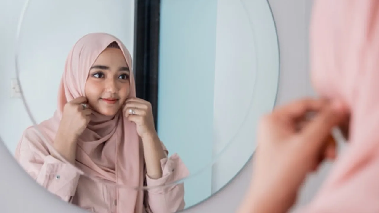 8 Tips Memilih Model Hijab Sesuai Bentuk Wajah, Tampil Menawan di Bulan Ramadan