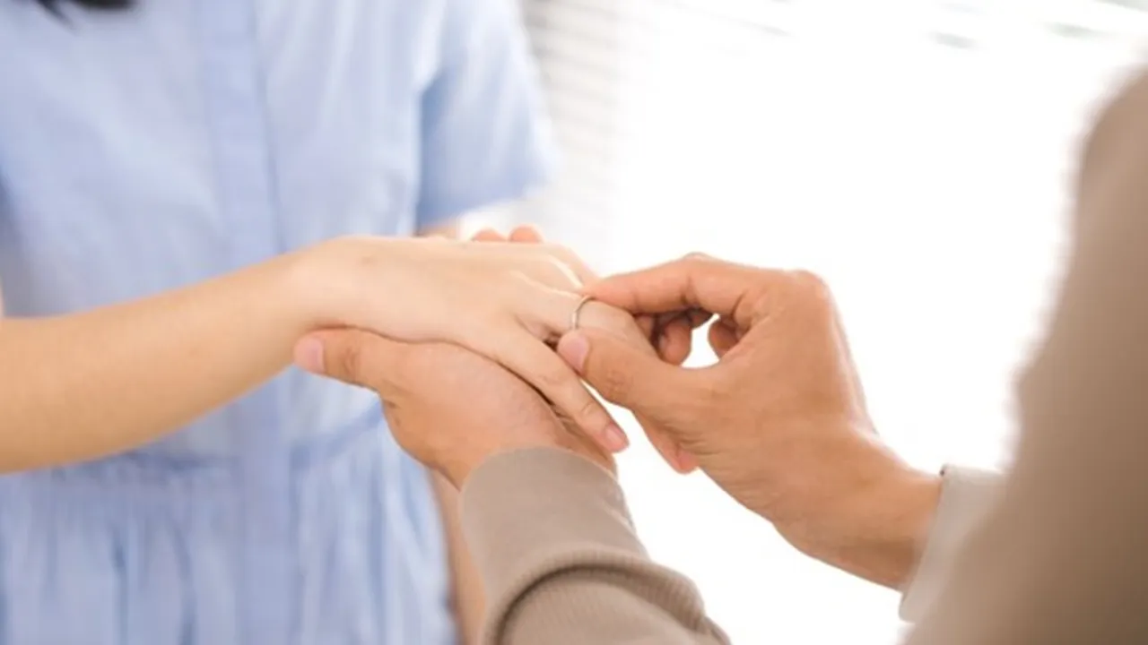 80 Kata-Kata Cinta Menyentuh Hati Sebagai Penyemangat Diri dan Ungkapan Romantis