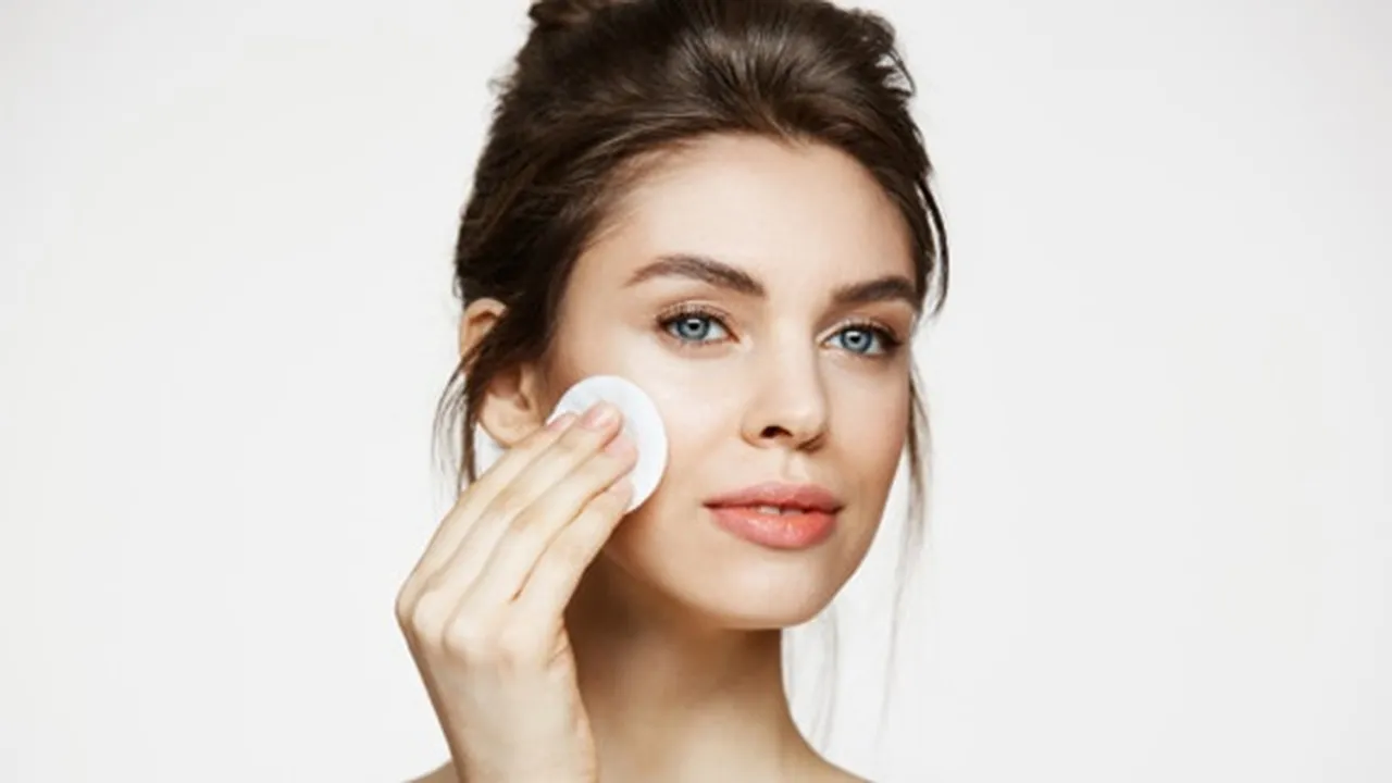 9 Bahan Alami Ini Bisa Digunakan untuk Buat Toner Sendiri, Gampang Banget!