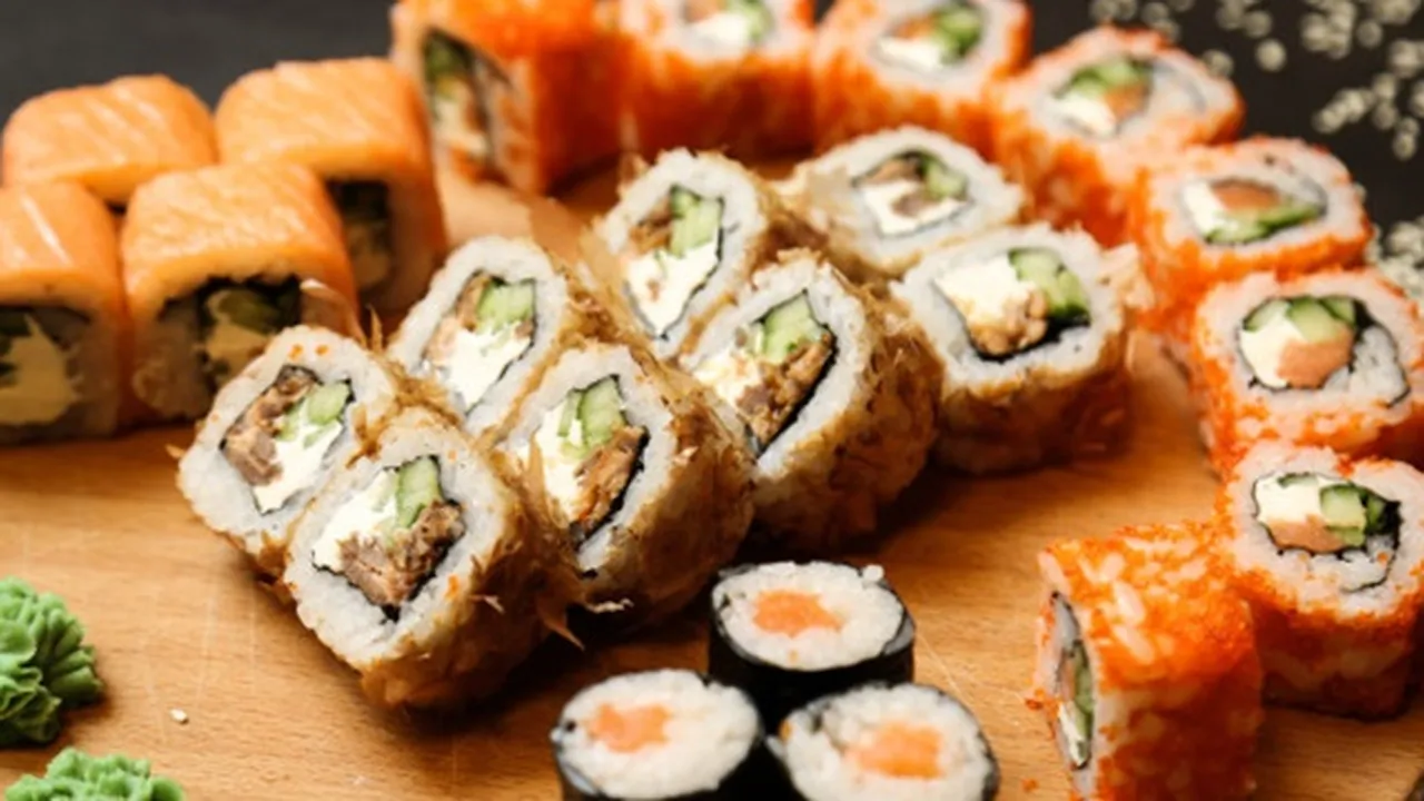 9 Cara Membuat Sushi yang Mudah, Lumer di Mulut dan Bikin Nagih