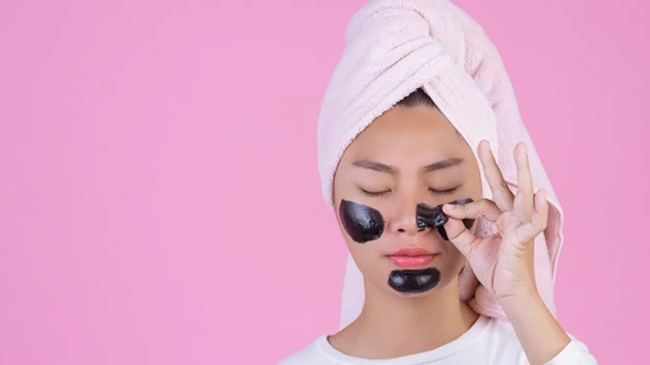 9 Cara Menghilangkan Komedo Putih Secara Alami, Dijamin Ampuh!
