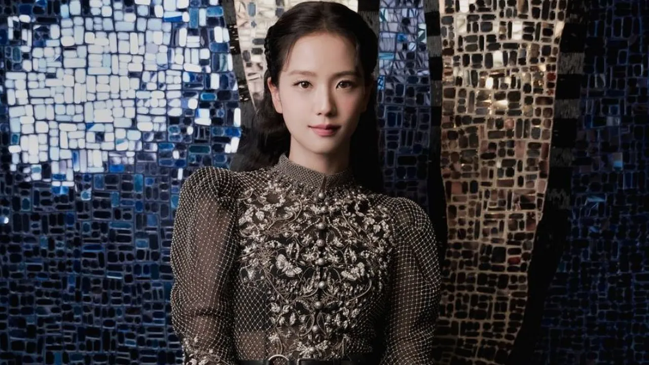 9 Potret Jisoo BLACKPINK Hadiri Show Dior di Paris Fashion Week 2024, Cantiknya Maksimal 9 Potret Jisoo BLACKPINK Hadiri Show Dior di Paris Fashion Week 2024, Cantiknya Maksimal