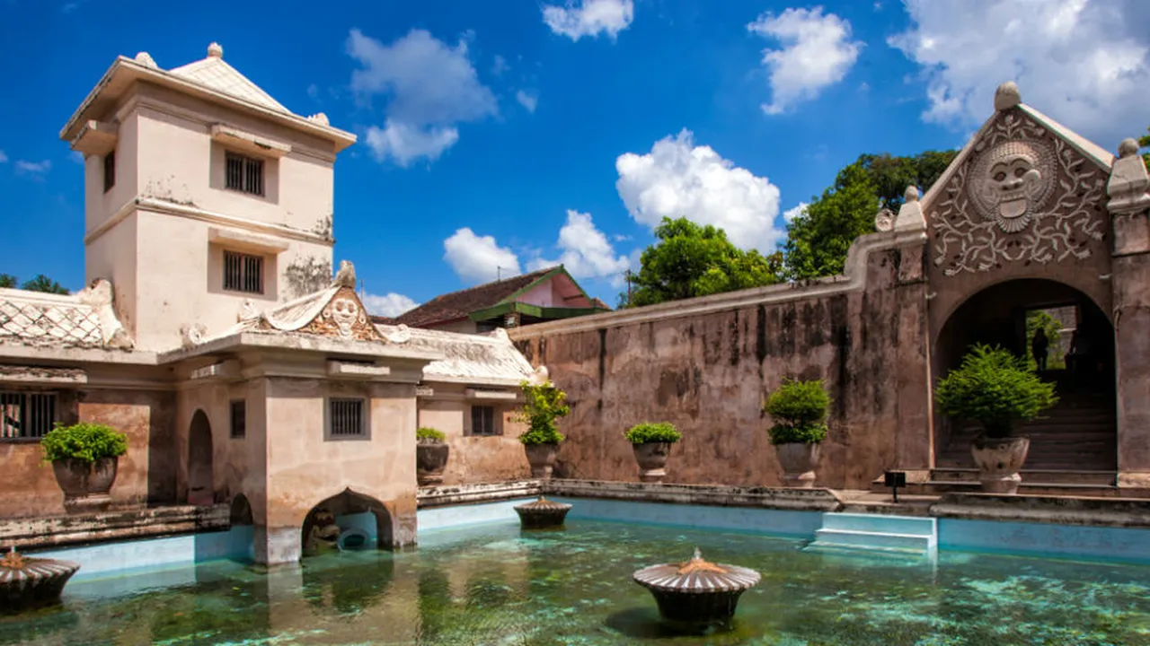 9 Tempat Wisata Bersejarah di Jogja yang Nggak Kalah Populer dengan Wisata Kekinian