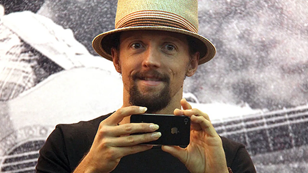 [Interview] Jason Mraz: Dalam Hidup Yang Penting Itu Cinta!