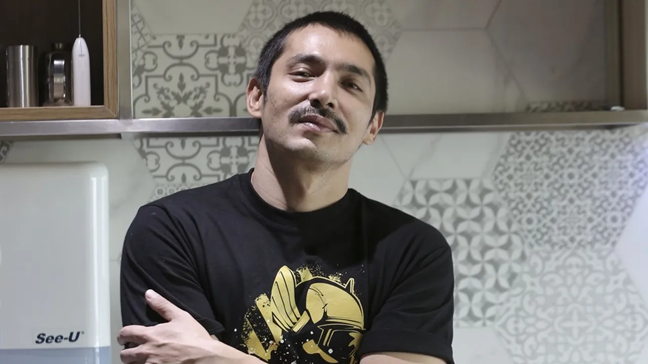 Abimana Aryasatya Umumkan Gundala Akan Beraksi di Vidio Abimana Aryasatya Umumkan Gundala Akan Beraksi di Vidio