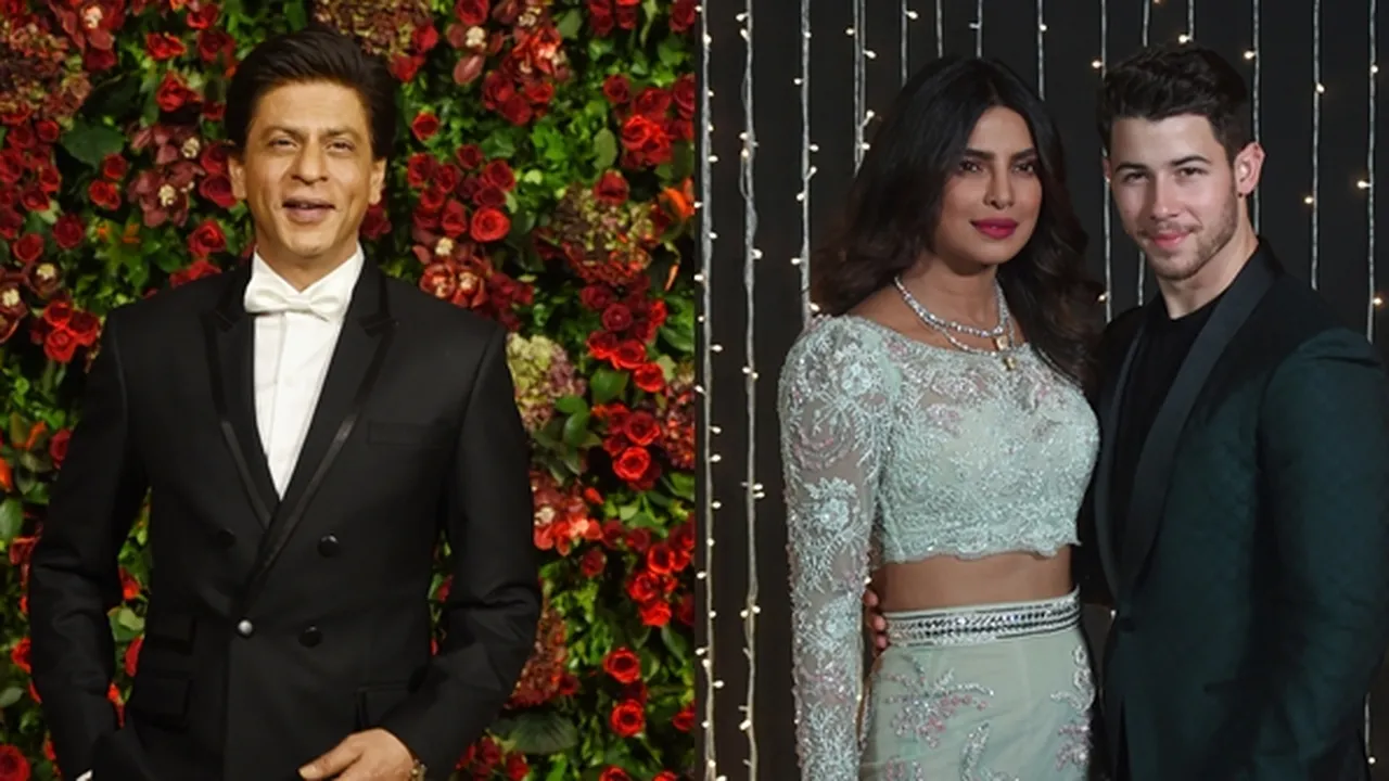Absen di Resepsi Priyanka Chopra - Nick Jonas, SRK Pilih Hadiri Acara Sekolah AbRam Absen di Resepsi Priyanka Chopra - Nick Jonas, SRK Pilih Hadiri Acara Sekolah AbRam
