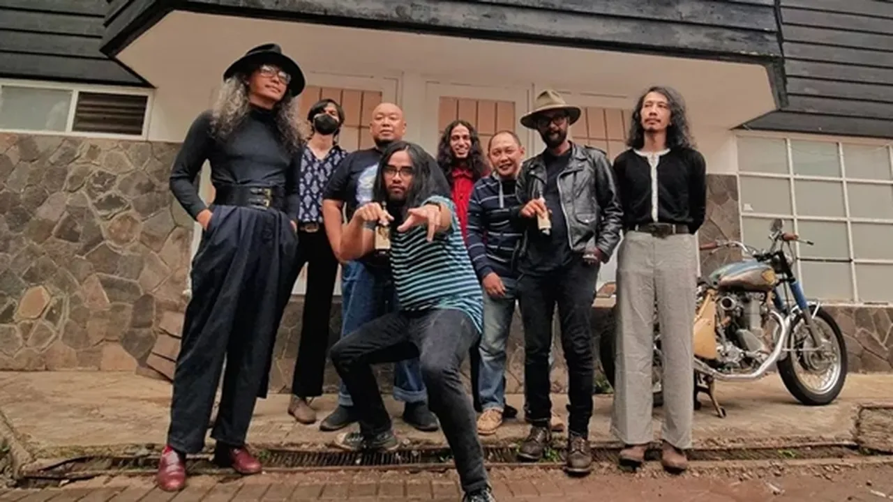 Ada Insiden saat Tampil di Bogor, Drummer The SIGIT Dilempar Lumpur