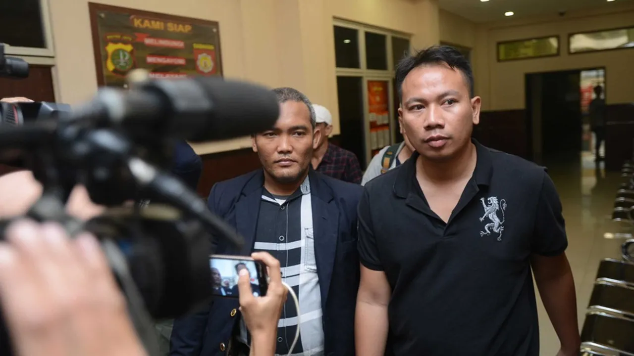 Adik Vicky Prasetyo Dianiaya, Kondisi Luka Parah dan Jari Hampir Putus