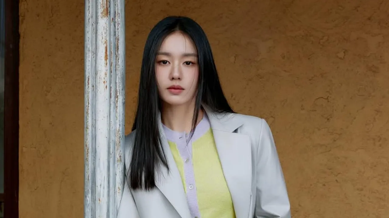 Ahn Eun Jin Nekat Menyamar Jadi Ibu Demi Mendapatkan Pekerjaan di "Dynamite Kiss"