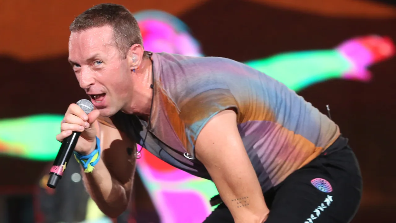 Ajak Penonton Berpantun, Coldplay Mendadak Lokal Abis - Minta Dulu Seratus