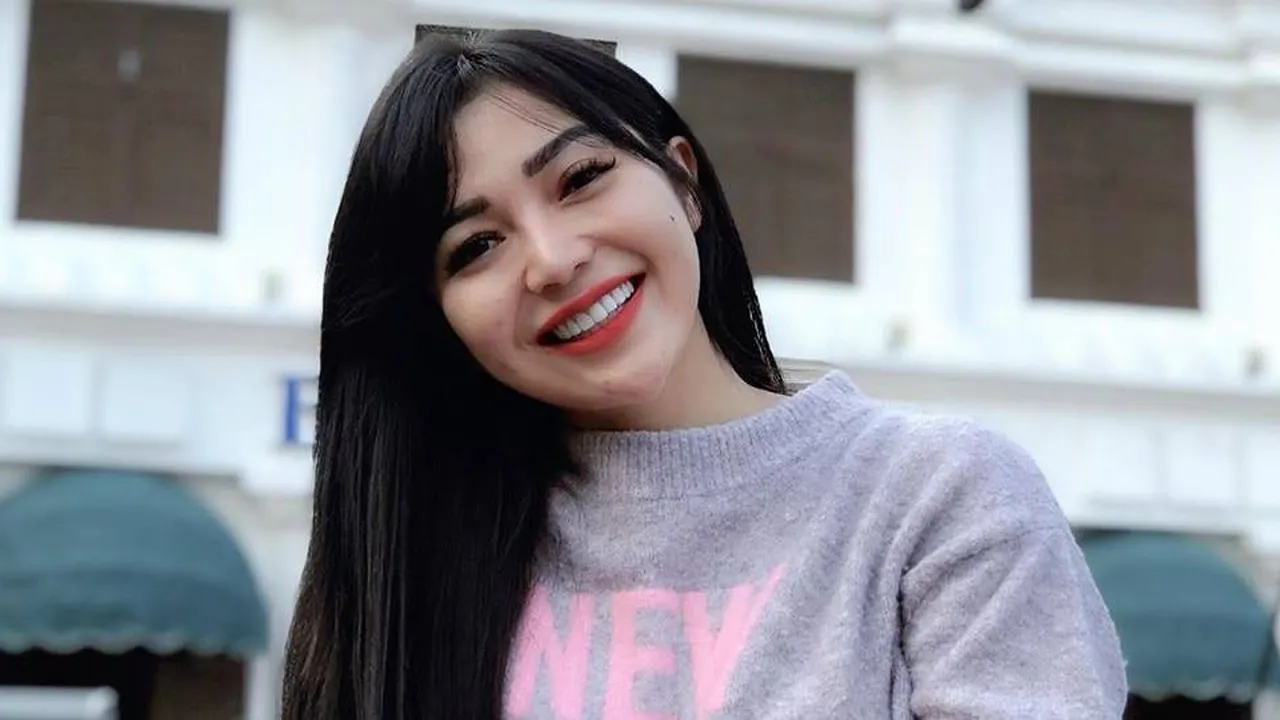 Akan Rilis Single Perdana Sebagai Solois, Chacha Sherly Nggak Bisa Move On
