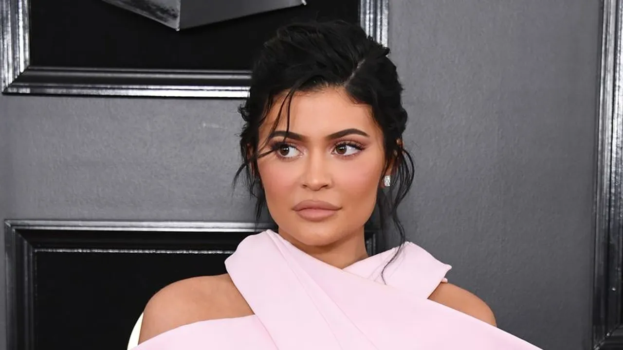 Akhirnya Kylie Akui Status Billionaire-nya Bukan 100% Self-Made