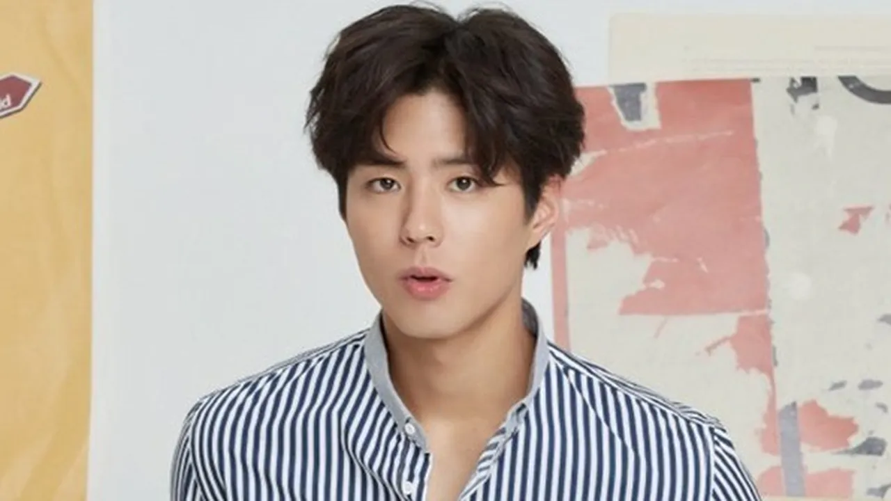 Akhirnya Park Bo Gum Potong Rambut, Makin Ganteng?