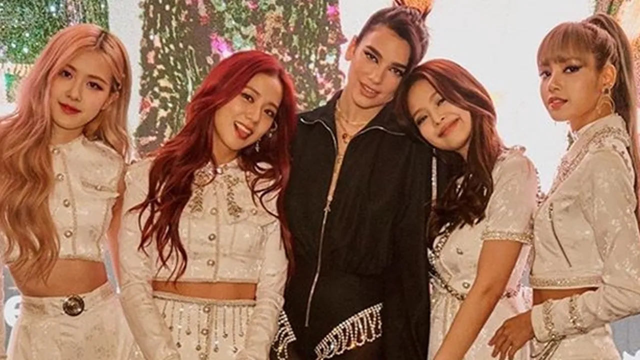 Akhirnya Tampil Sepanggung, BLACKPINK & Dua Lipa Bawakan 'Kiss and Make Up'