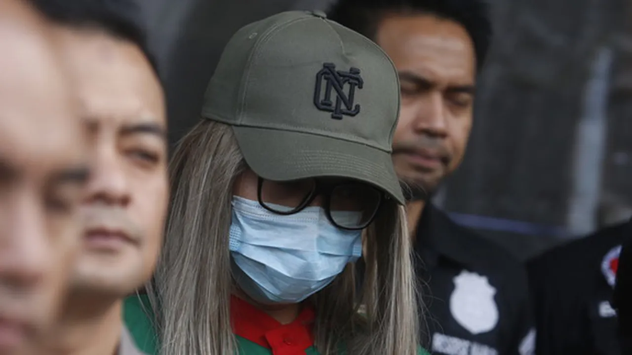 Aktivitas Lucinta Luna Selama di Dalam Penjara, Ngepel dan Rajin Salat