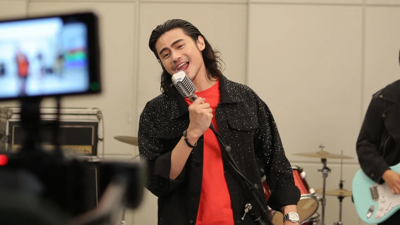 Aktor Mike Ethan Terjun ke Dunia Musik, Bikin Karya Bareng Mario Ginanjar
