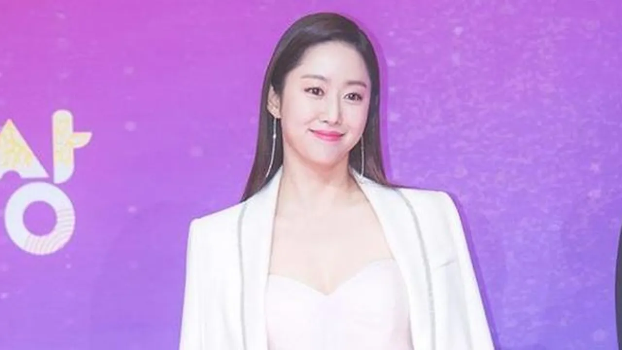 Aktris Cantik Jeon Hye Bin Mendadak Umumkan Pernikahan di Bali