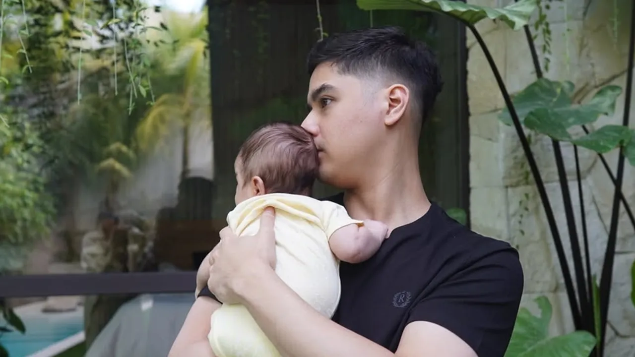Al Ghazali dan Alyssa Daguise Bersama Baby Soso Liburan Perdana ke Bali