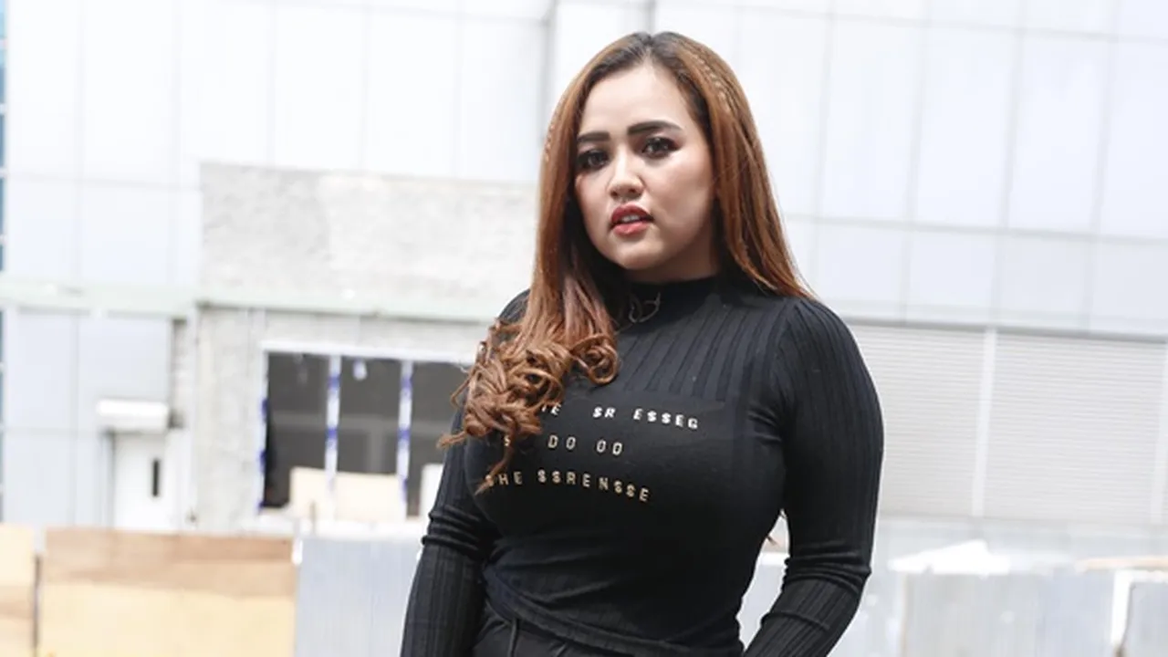 Alasan Clara Gopa Tak Langsung Menegur Artis Senior yang Sempat Disindir Suka Pansos