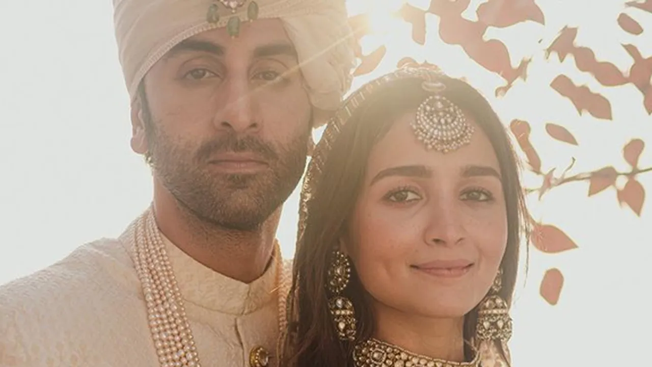 Alia Bhatt Umumkan Kehamilan Anak Pertama, Congrats!