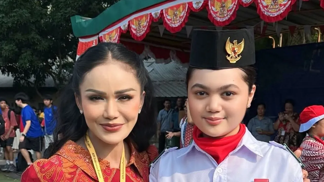 Potret Amora Lemos Tampil Jadi Paskibra di Hari Pramuka, Kris Dayanti Mendampingi