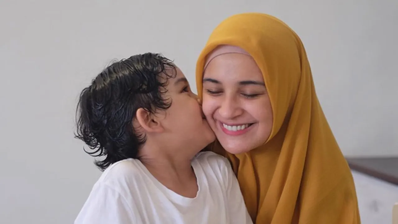 Anak Sulung Shireen Sungkar Jalani Perawatan 5 Hari di Rumah Sakit Anak Sulung Shireen Sungkar Jalani Perawatan 5 Hari di Rumah Sakit