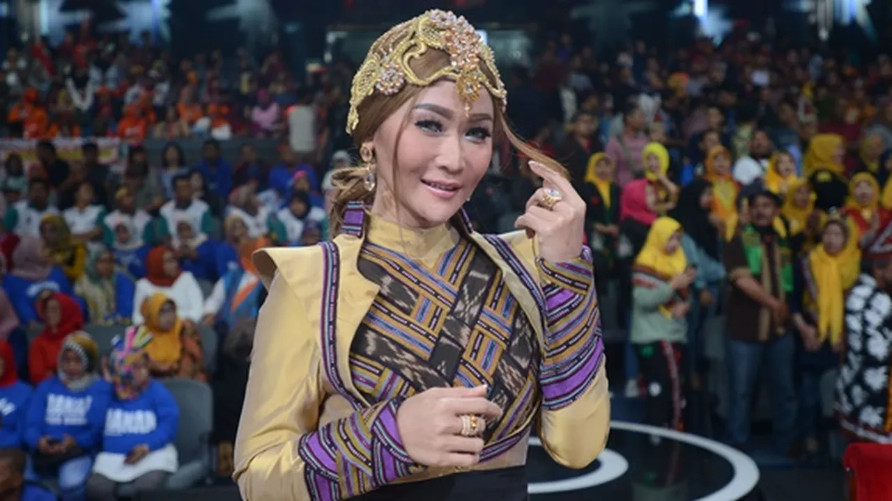 Anak Ulang Tahun, Inul Daratista Terjun ke Dapur Bikin Kue Sendiri