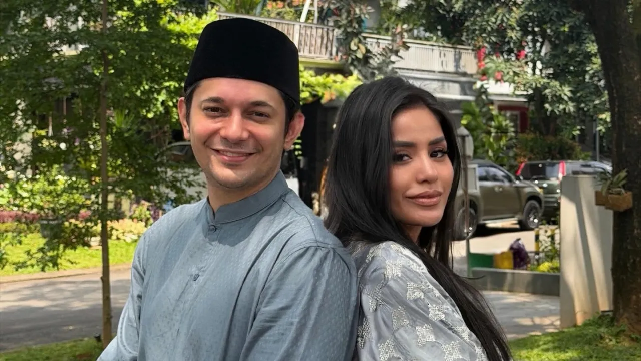 Andrew Andika Beberkan Kondisi Istri yang Hamil 8 Bulan, Pilih Caesar Lagi Andrew Andika Beberkan Kondisi Istri yang Hamil 8 Bulan, Pilih Caesar Lagi