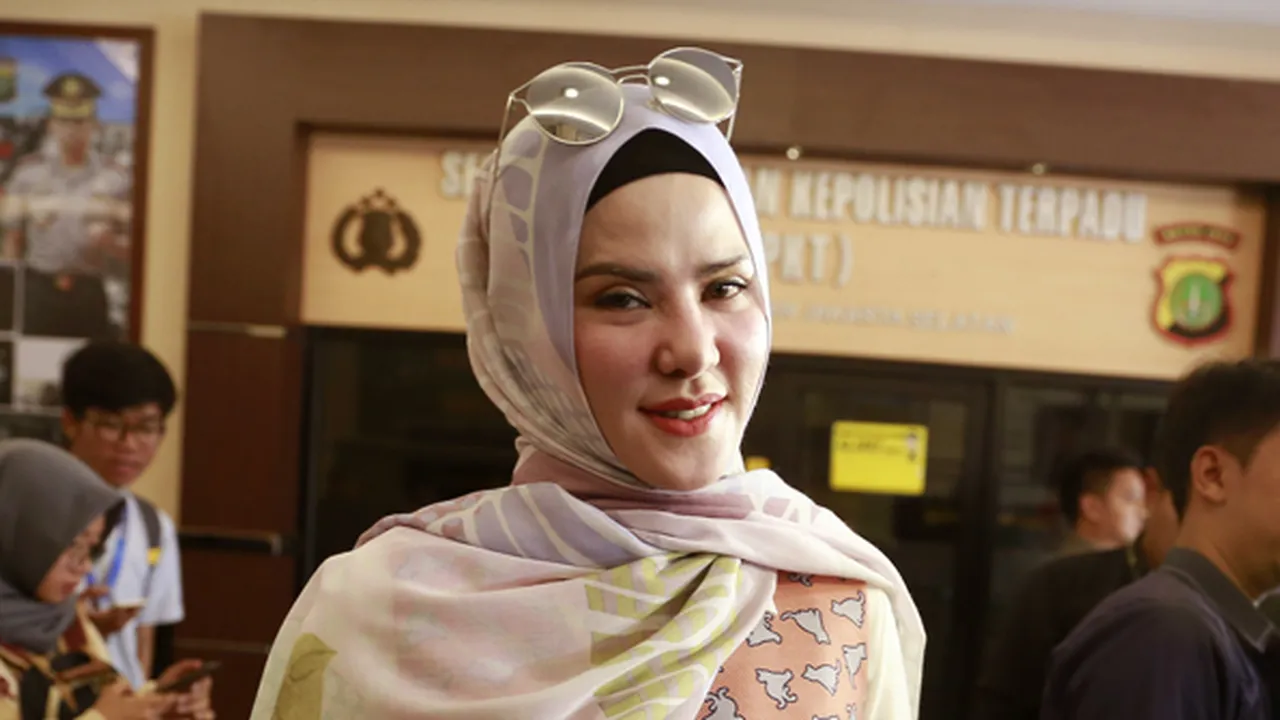 Angel Lelga Bakal Laporkan Pengacara dan juga Keluarga Vicky Prasetyo
