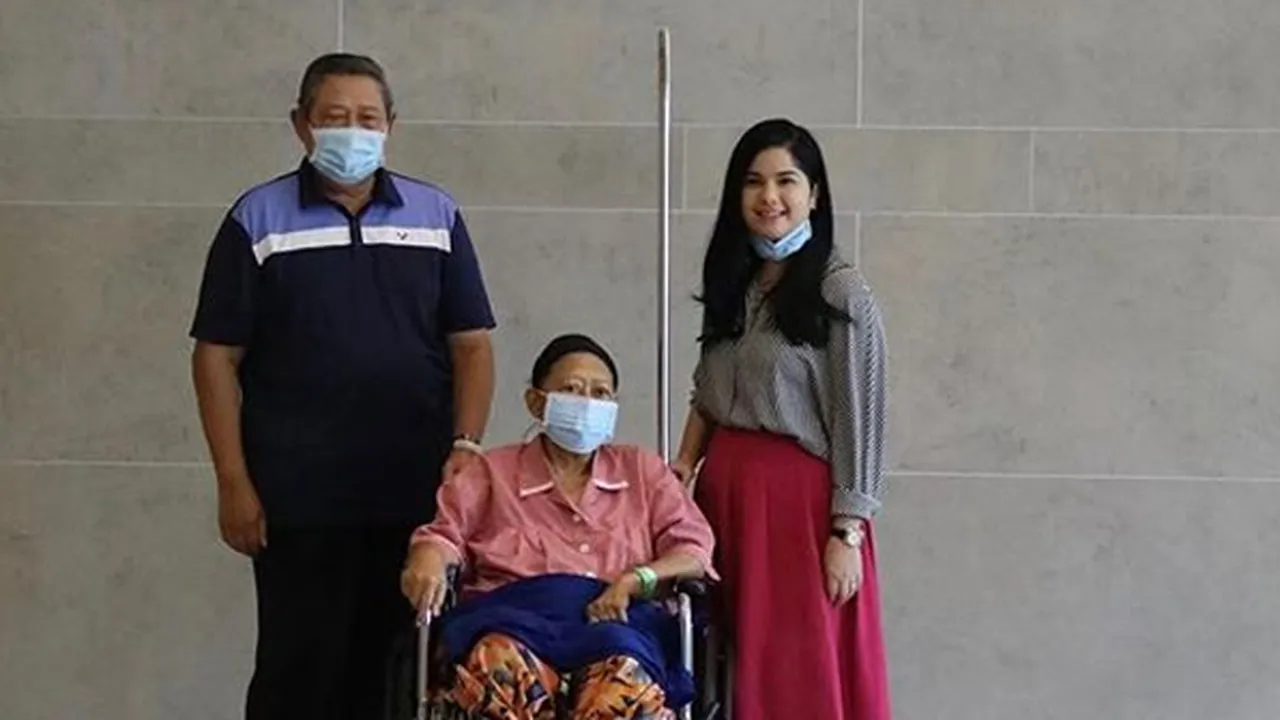 Ani Yudhoyono Dirawat di ICU, Annisa Pohan Berjaga di Ruangan dan Berdoa Ani Yudhoyono Dirawat di ICU, Annisa Pohan Berjaga di Ruangan dan Berdoa