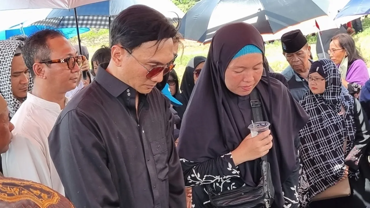 Anji Sempat Video Call Sebelum Sang Ayahanda Meninggal Dunia