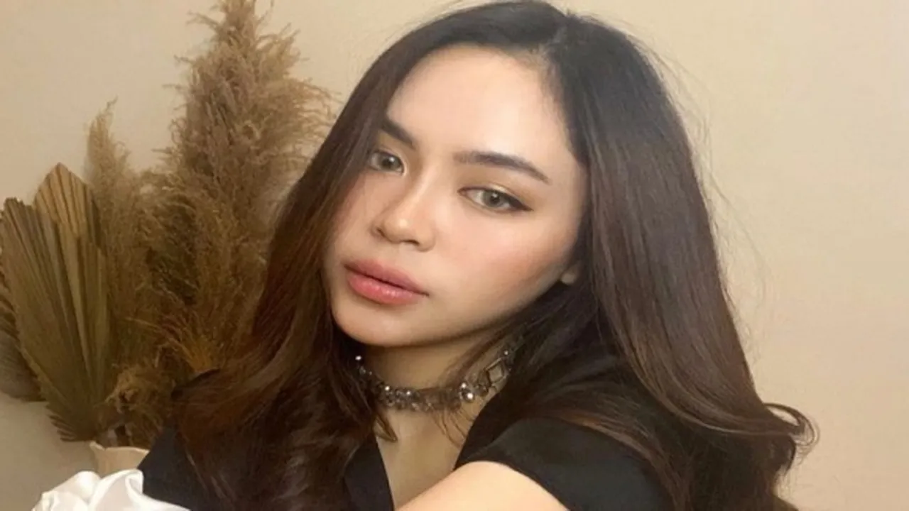 Mengenal Sosok Aphrodita Mayangsari, Selebgram Cantik dan Jenius Yang Sangat Inspiratif