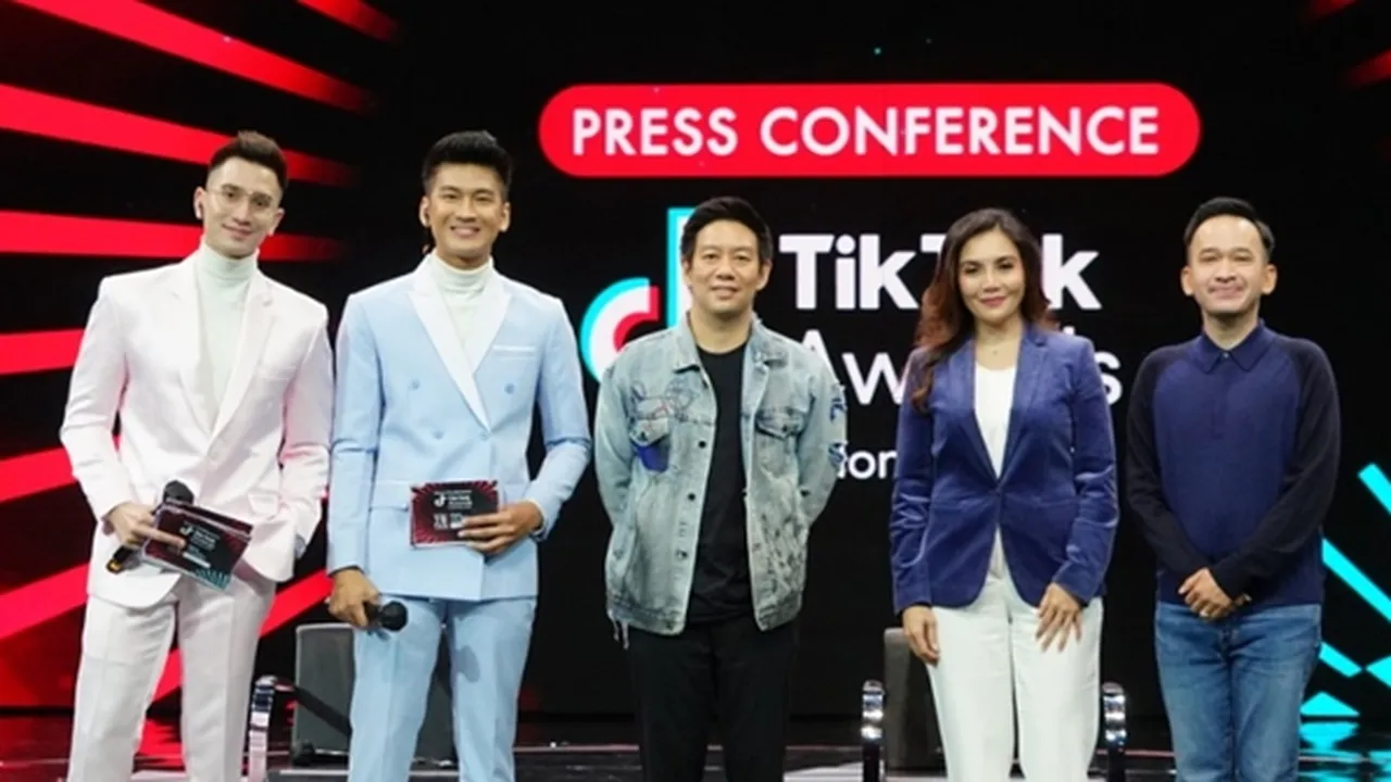 Apresiasi para Kreator Terbaik, Malam Penganugerahan 'TikTok Awards Indonesia 2022' Segera Digelar Apresiasi para Kreator Terbaik, Malam Penganugerahan 'TikTok Awards Indonesia 2022' Segera Digelar