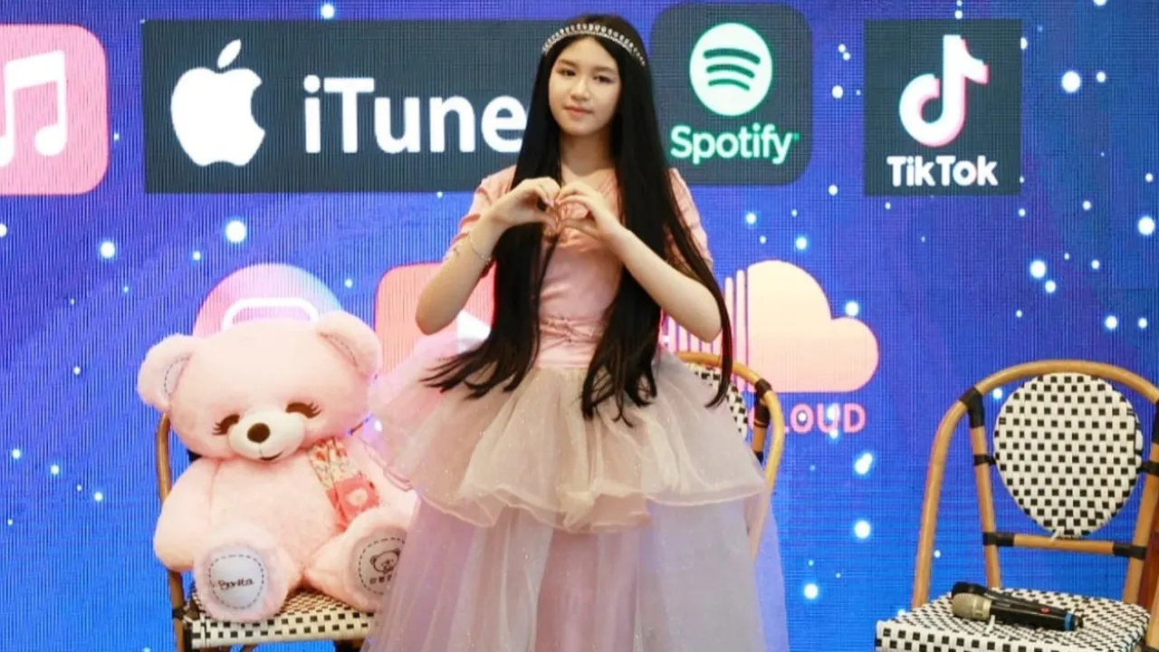 Aqueen Hadirkan Keindahan Malam Lewat Single Perdana 'Nyanyian Malam'