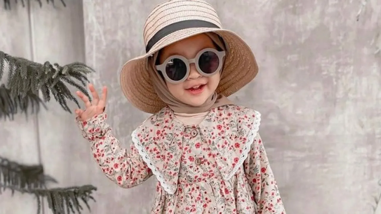 Aqueenara, Bayi Selebgram Viral Yang Cantik Banget dan Style-nya Nggak Pernah Gagal