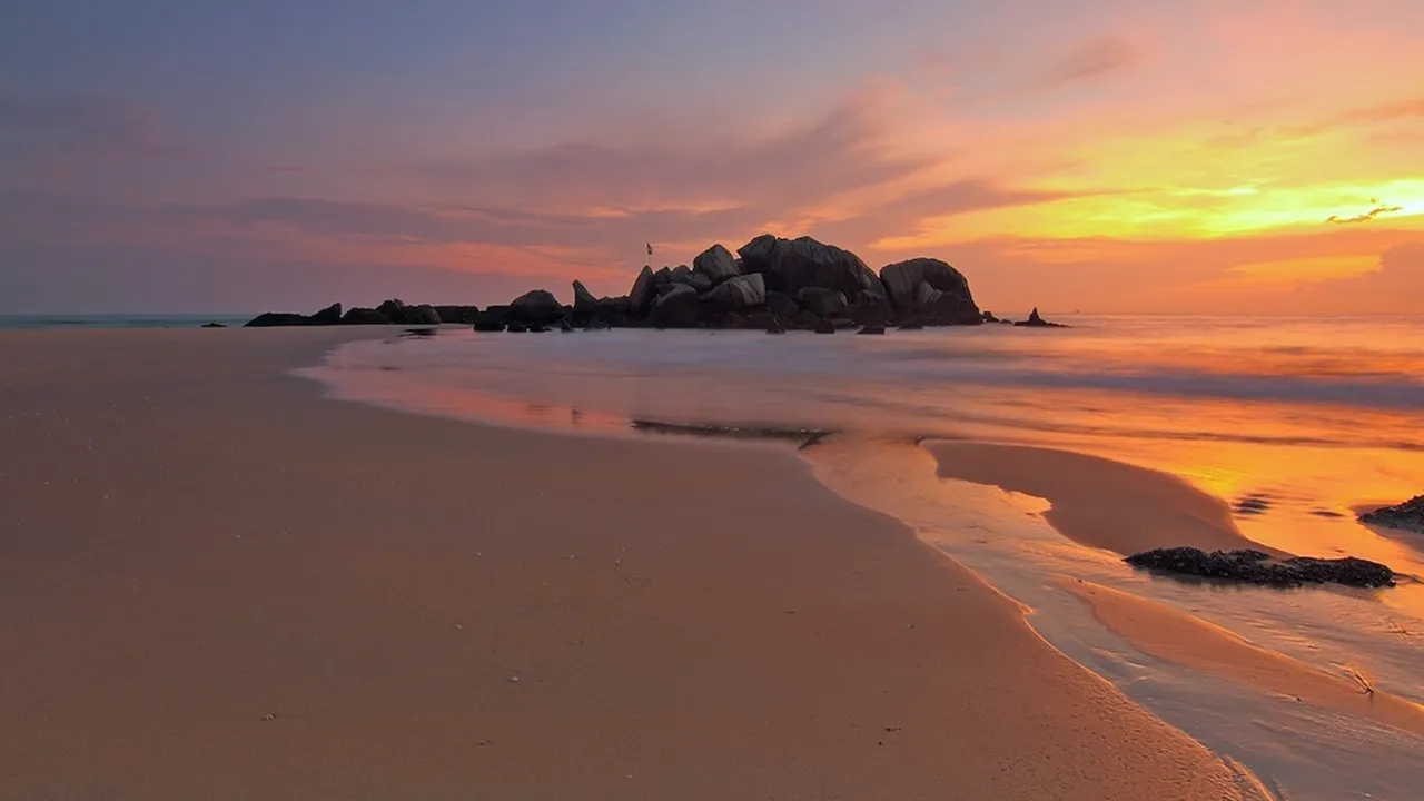 Arti Beach Adalah Pantai, Ketahui Bedanya dengan Shore dan Coast Beserta Quotes dalam Bahasa Inggris