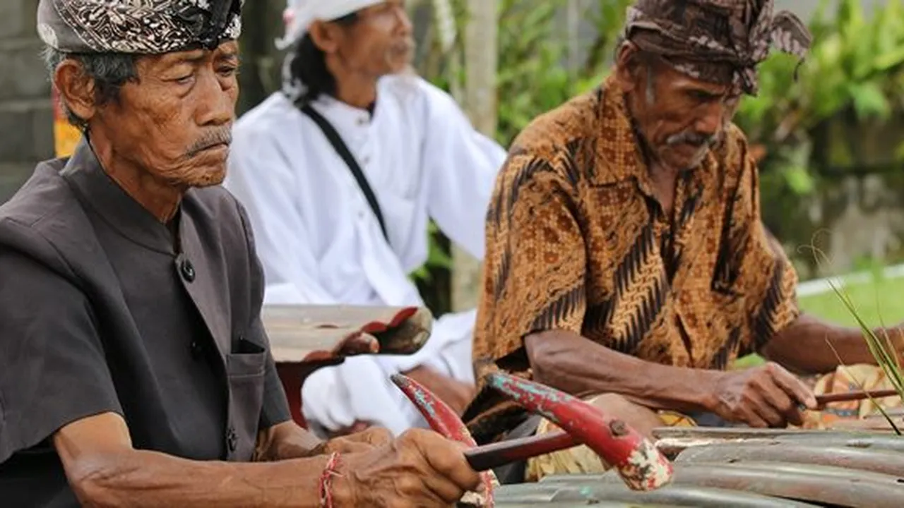 Arti Budaya: Pengertian Secara Umum - Menurut Ahli, Beserta Fungsi dan Cirinya
