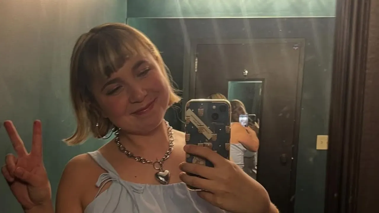 Arti dan Makna Lagu Beach Bunny - Prom Queen, Krisis Kepercayaan Diri