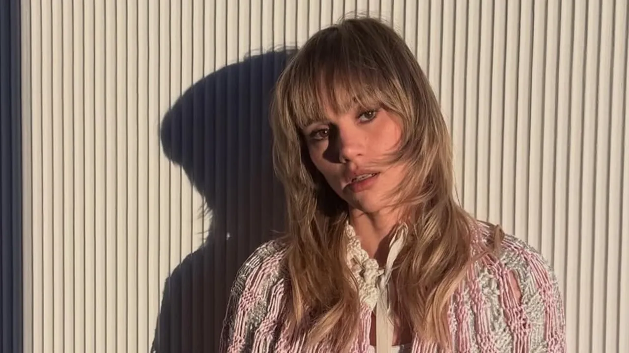 Arti dan Makna Lagu Good Looking - Suki Waterhouse, Perasaan Jatuh Cinta yang Intens