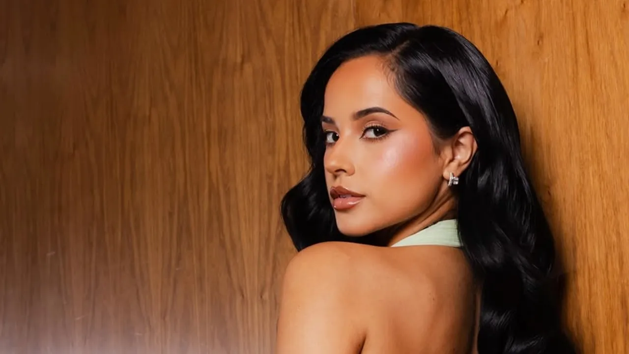 Arti dan Makna Lagu Green Light Go - Becky G, Semangat dan Bekerja Keras