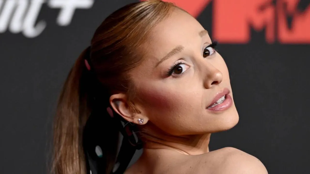 Arti dan Makna Lagu Twilight Zone Ariana Grande, tentang Memahami Hubungan yang Kandas