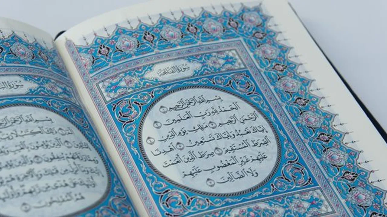 Arti dari Tadarus Alquran Adalah Memahami dan Mempelajari, Beserta Adab dan Manfaatnya