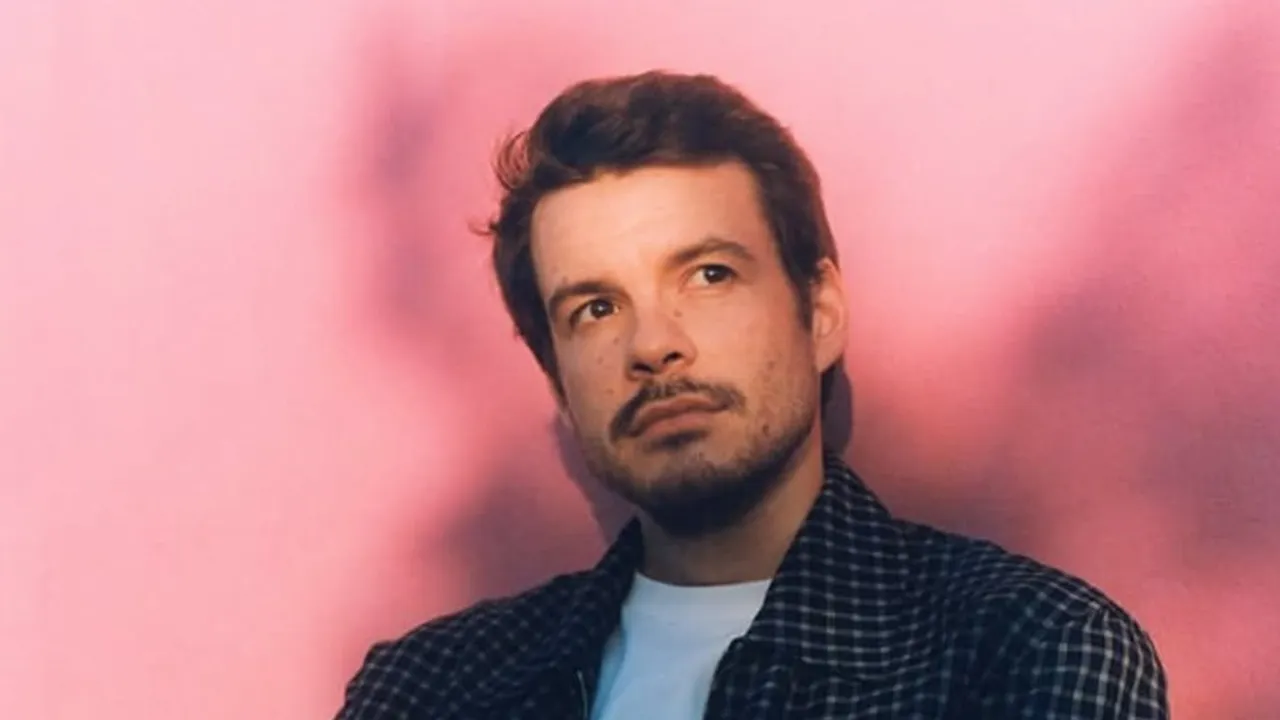 Arti Makna Lagu The Shade - Rex Orange County, Kisah Kerinduan dan Cinta