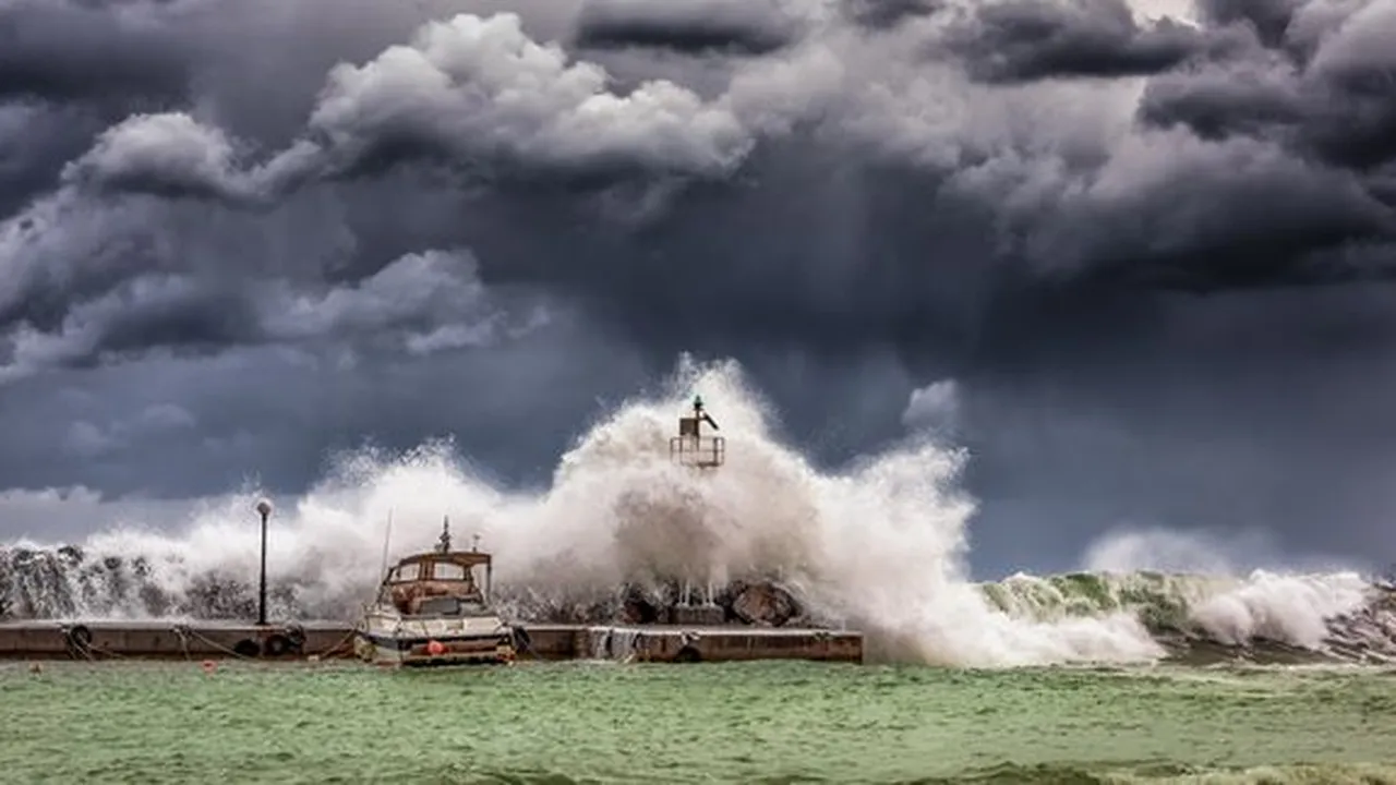 Arti Mimpi Tsunami yang Jarang Disadari, Sebagai Tanda Psikologis - Maknanya Tak Selalu Buruk