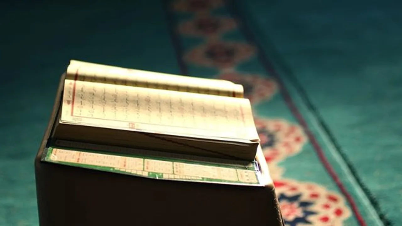 Arti Riya: Pengertian, Hukum, dan Jenisnya dalam Islam