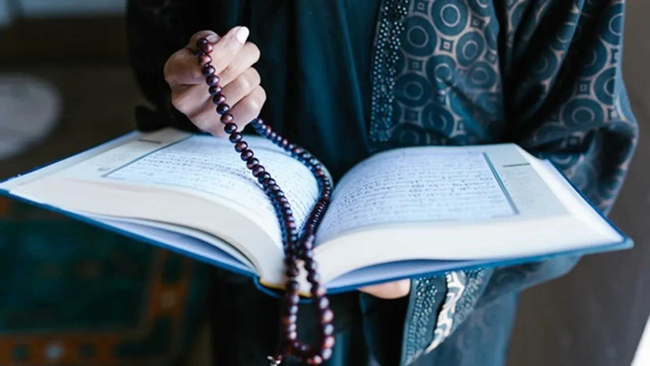 Arti Surat Al Kahfi Ayat 1-10 dan Keutamaan Membaca Serta Menghafalkannya