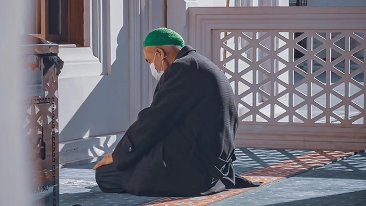 Arti Syahadat Adalah Kesaksian Terhadap Allah dan Rasul, Ketahui Pula Keutamaannya
