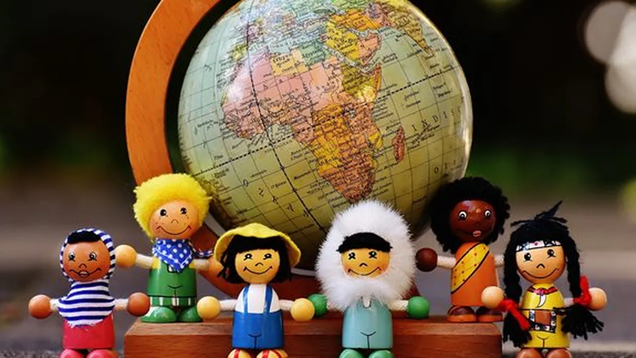 Arti Universal Secara Umum Hingga Menurut Ilmu Filsafat, Sosiologi dan Seni Budaya