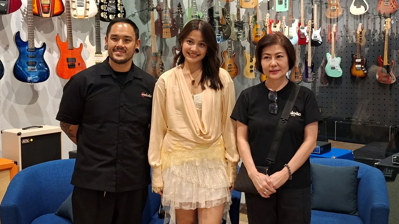 Aruma Rayakan Mini Album Terbaru, Bahas Pola Hubungan yang Berulang Aruma Rayakan Mini Album Terbaru, Bahas Pola Hubungan yang Berulang