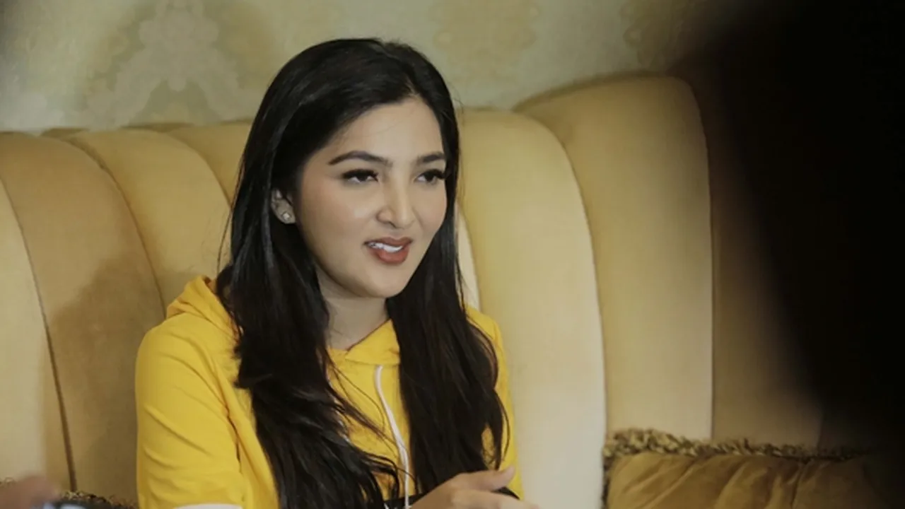 Ashanty Belikan Aurel Hermansyah Mobil Seharga Hampir 1 Miliar, Ini Alasannya Ashanty Belikan Aurel Hermansyah Mobil Seharga Hampir 1 Miliar, Ini Alasannya